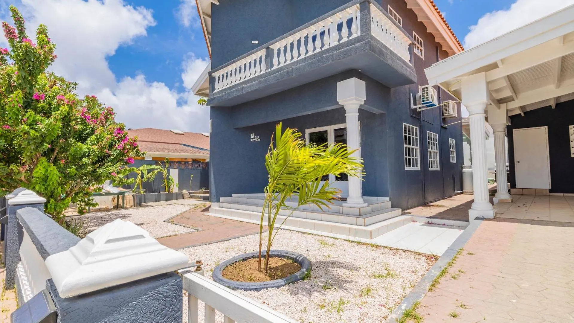 Casa Sol Stylish 4 Bedroom Villa With Private Pool Palm Beach 0*,  Aruba