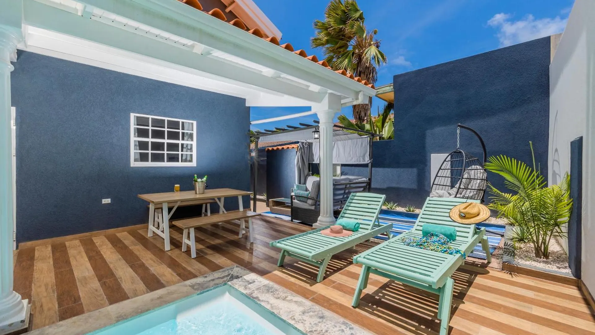 Casa Sol Stylish 4 Bedroom Villa With Private Pool Palm Beach 0*,